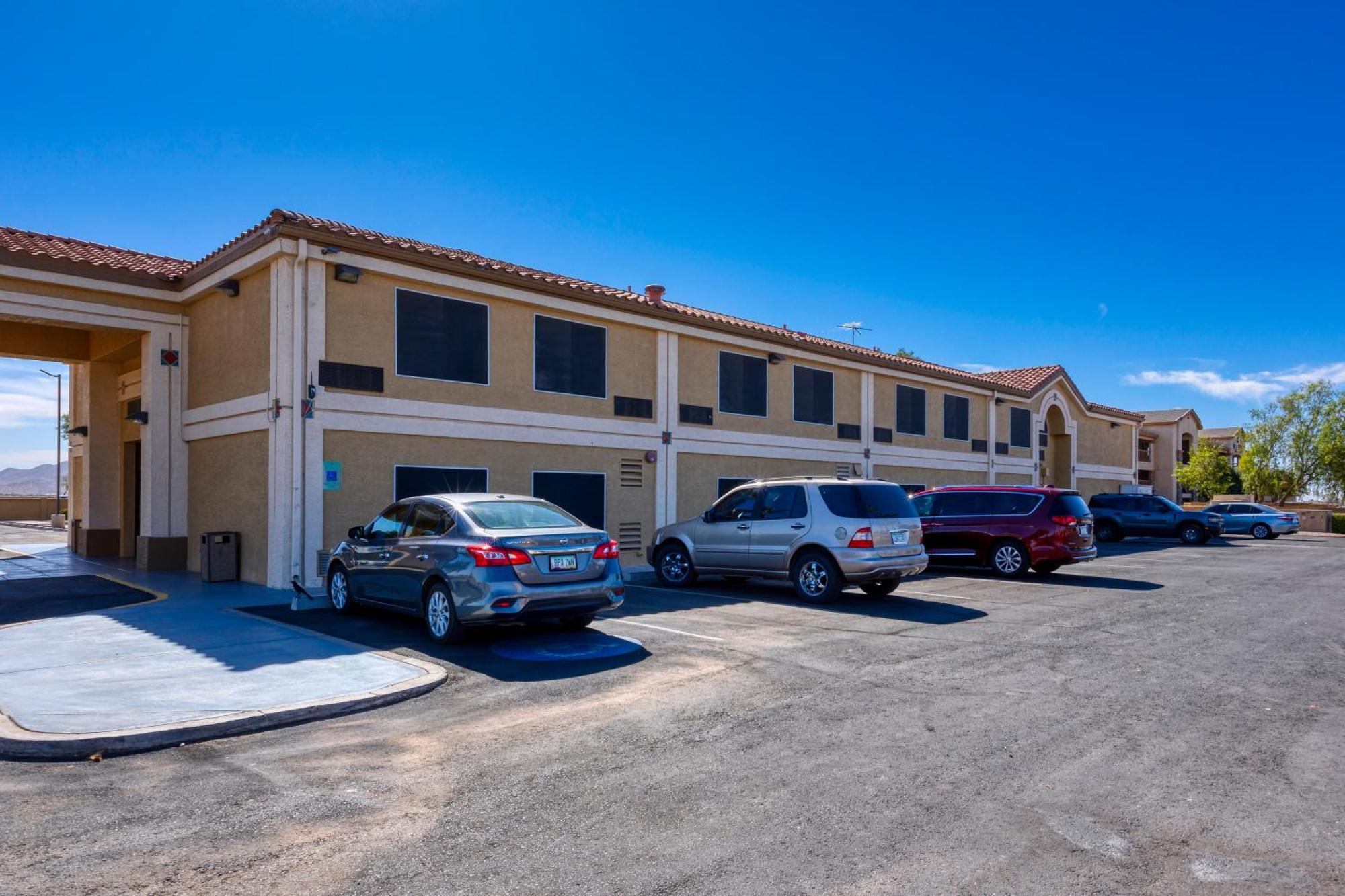 Baymont By Wyndham Casa Grande Hotel Exterior photo