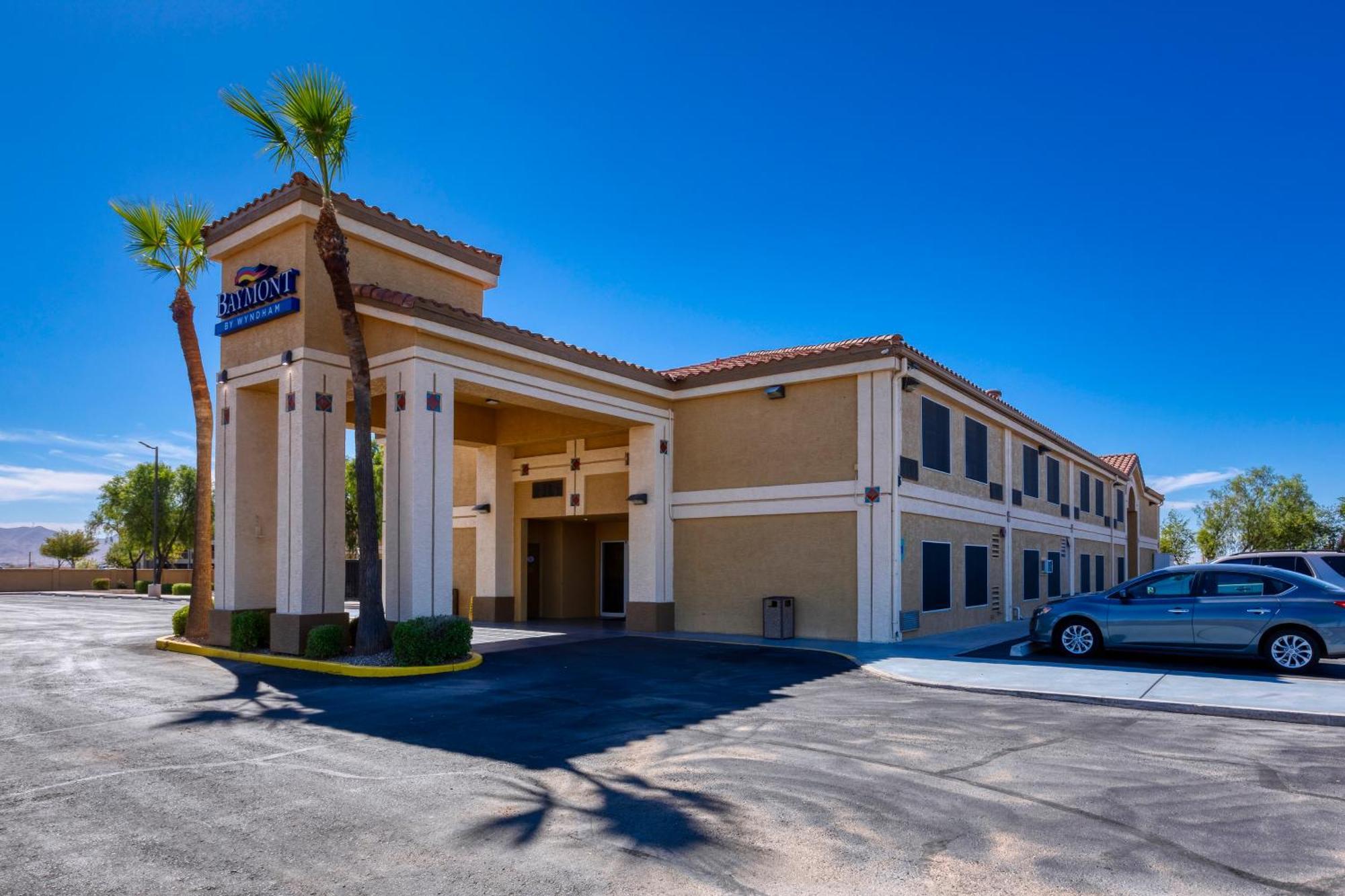 Baymont By Wyndham Casa Grande Hotel Exterior photo