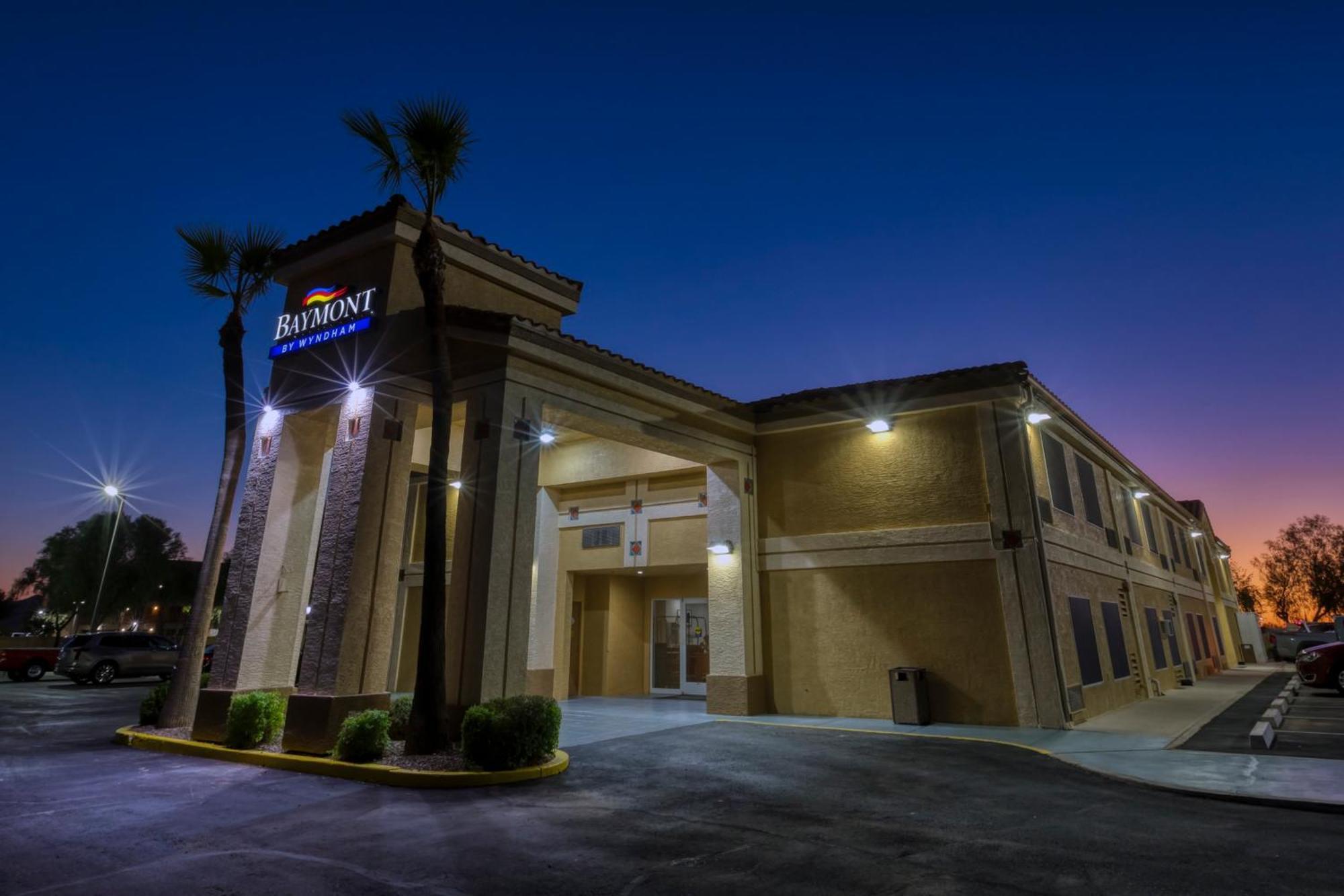 Baymont By Wyndham Casa Grande Hotel Exterior photo