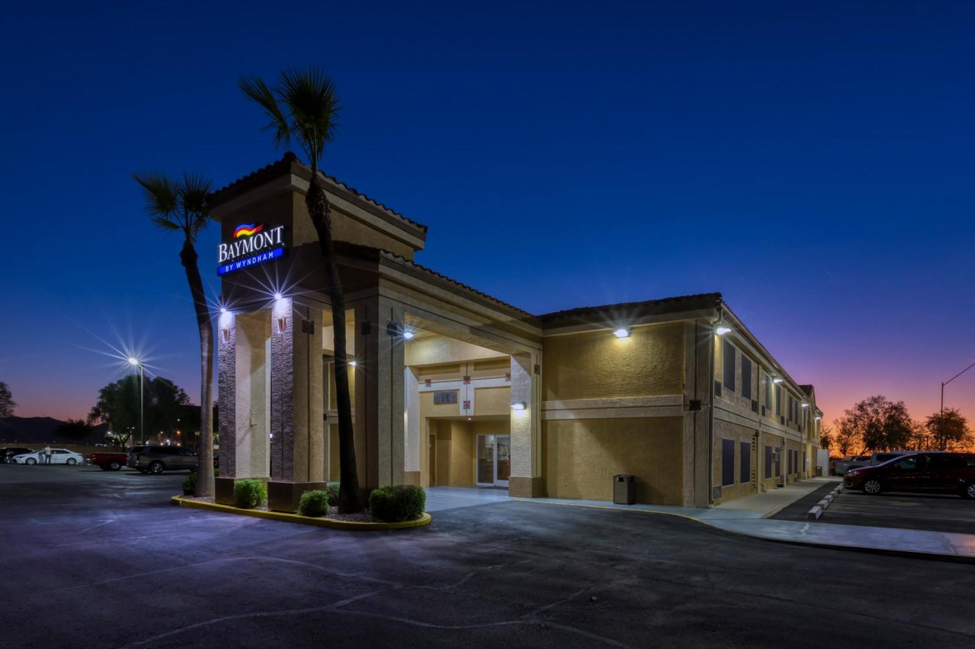 Baymont By Wyndham Casa Grande Hotel Exterior photo