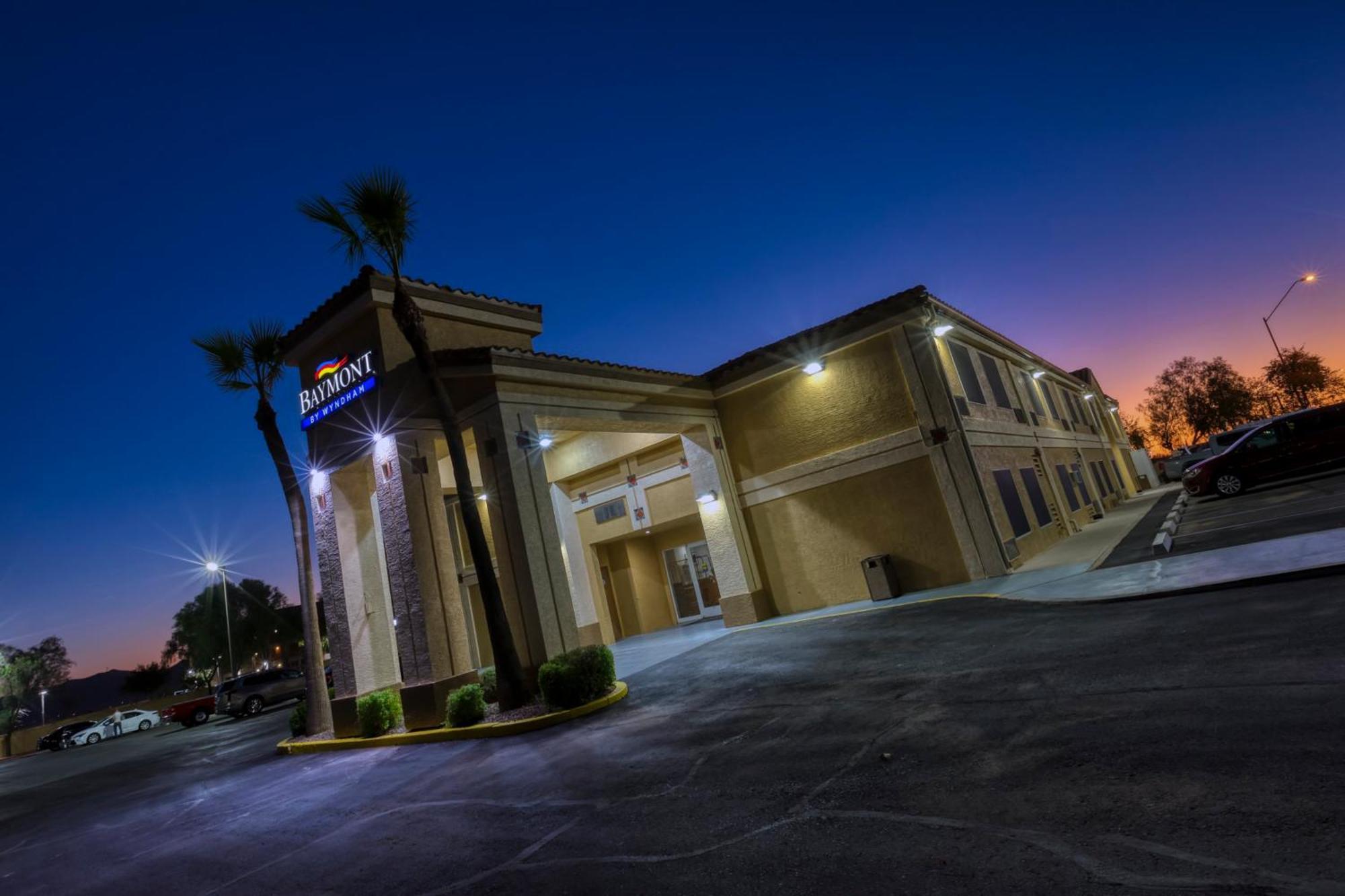 Baymont By Wyndham Casa Grande Hotel Exterior photo